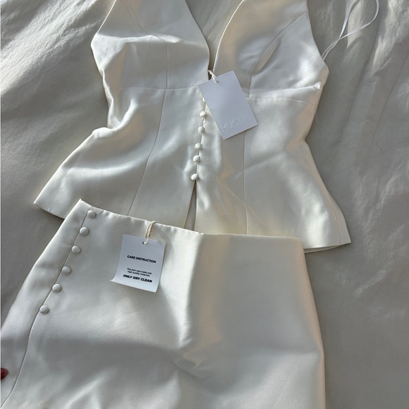 Harper Set - Picture 2 of 6